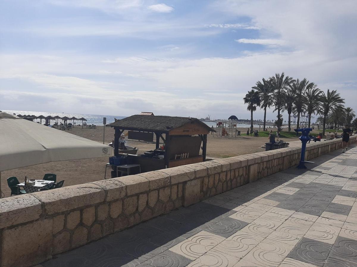 Apartamento Malaga Port Luaran gambar
