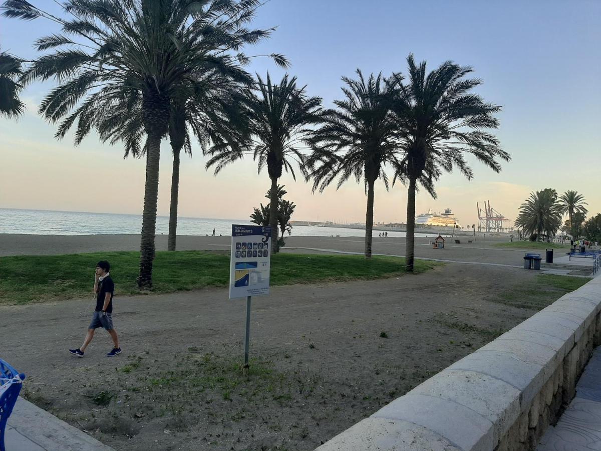 Apartamento Malaga Port Luaran gambar