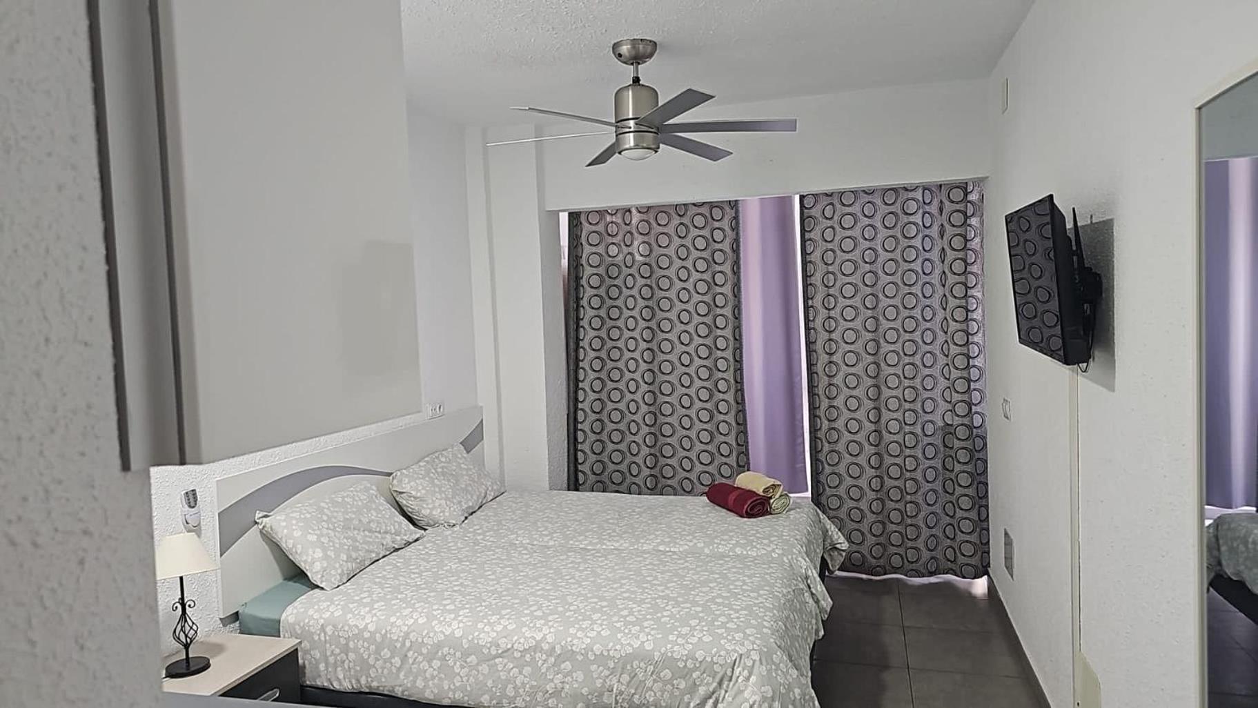 Apartamento Malaga Port Luaran gambar