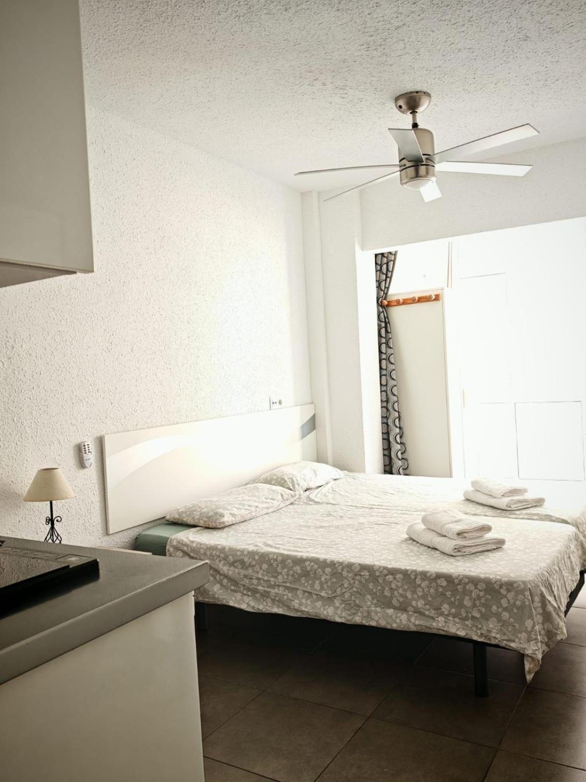 Apartamento Malaga Port Luaran gambar