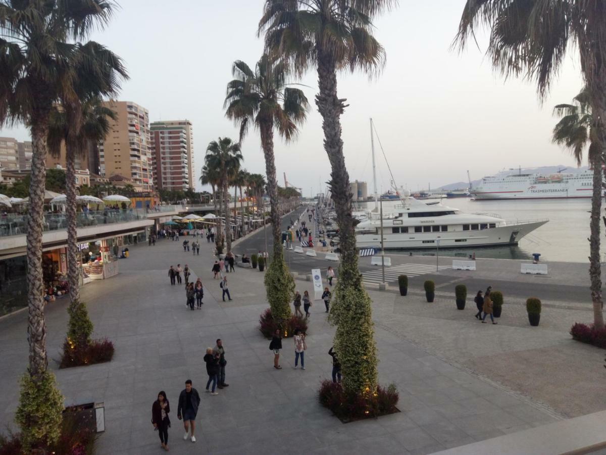 Apartamento Malaga Port Luaran gambar